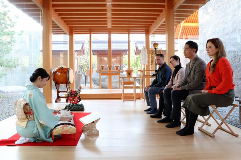 神社で日本文化体験